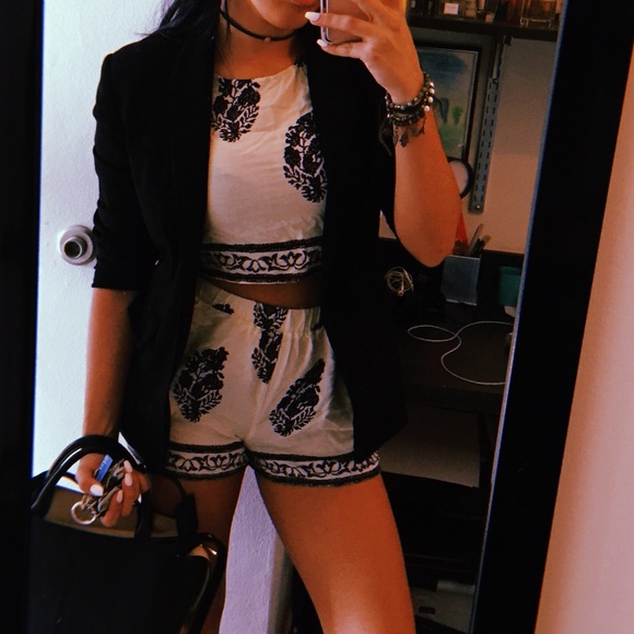 SOLD Tree Print Crop Top With Shorts Suit - Picture 3 of 3